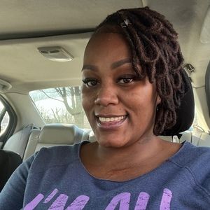 Meet your Posher, Yolanda